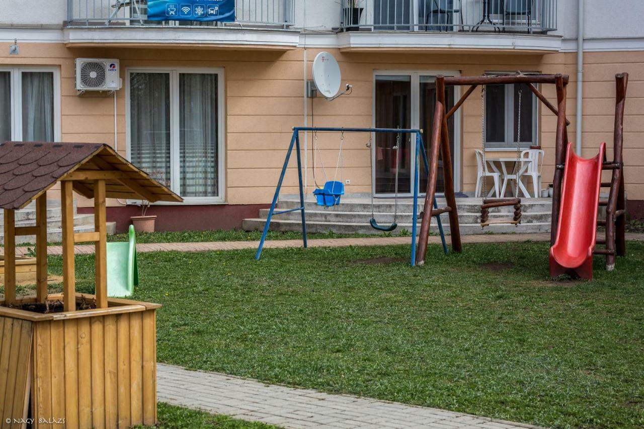 Ikon Apartman Hajdúszoboszló Eksteriør bilde